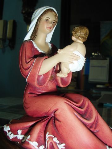 Presentation 6″ Sitting Virgin Mary Statue