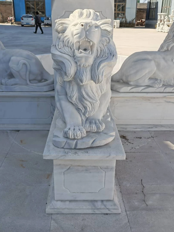 Elegance in Water: Classic Sculpted Fountain