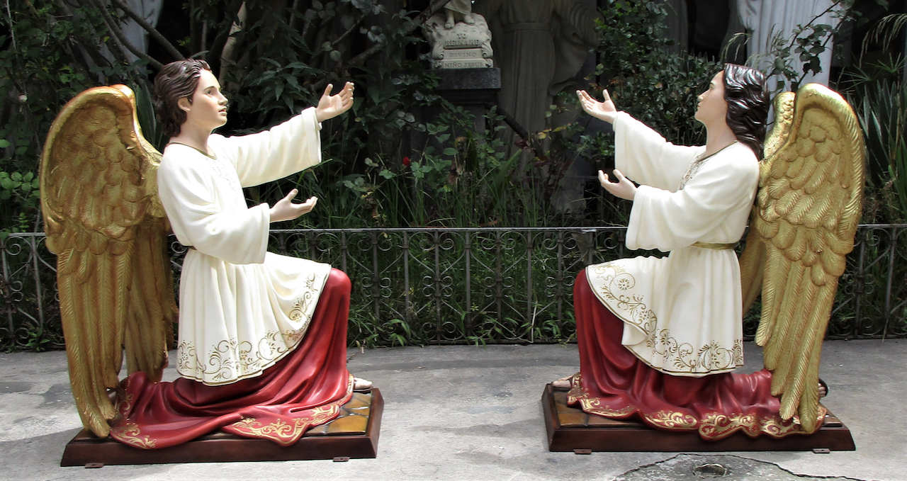 Adoring Angel 39″ (left or right)