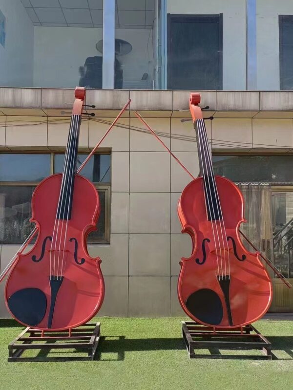 Elegant Bass Sculpture in Bronze