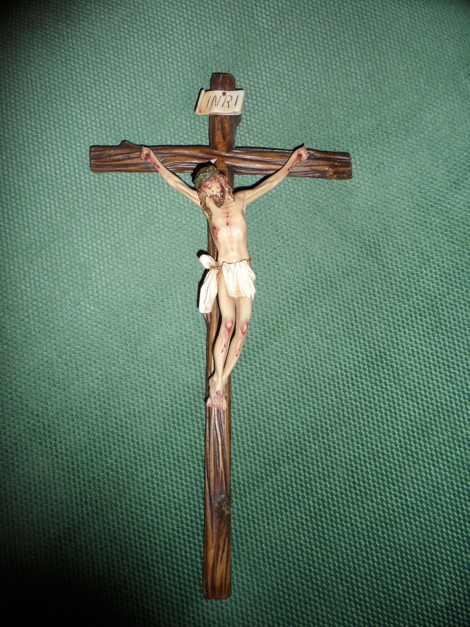 Crucifix 18″ Dead