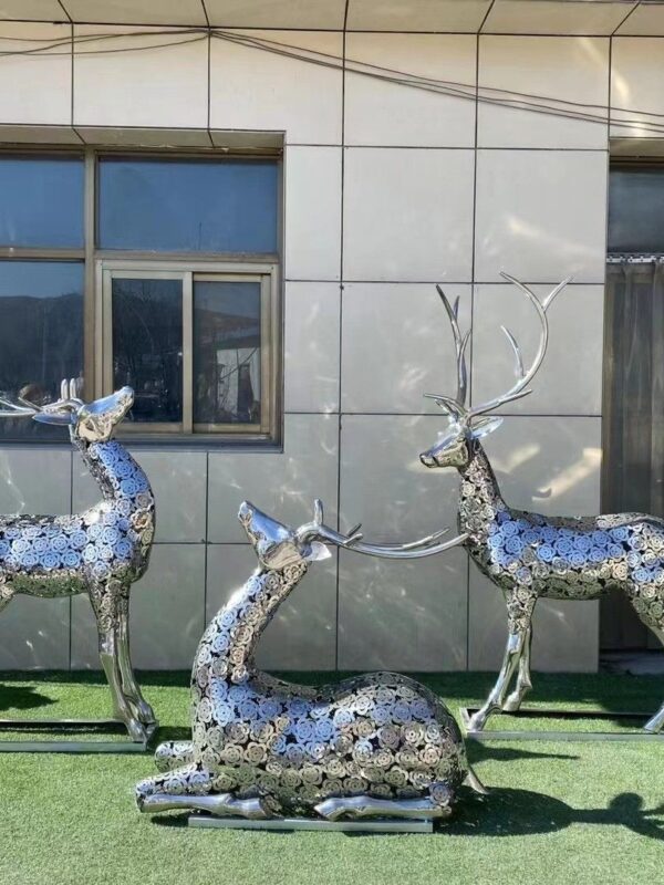 Elegant Deer Group Sculpture