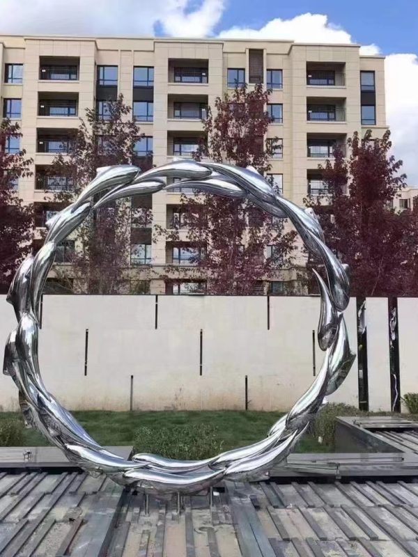 Fish Circle: An Abstract Sculpture of Fluid Harmony