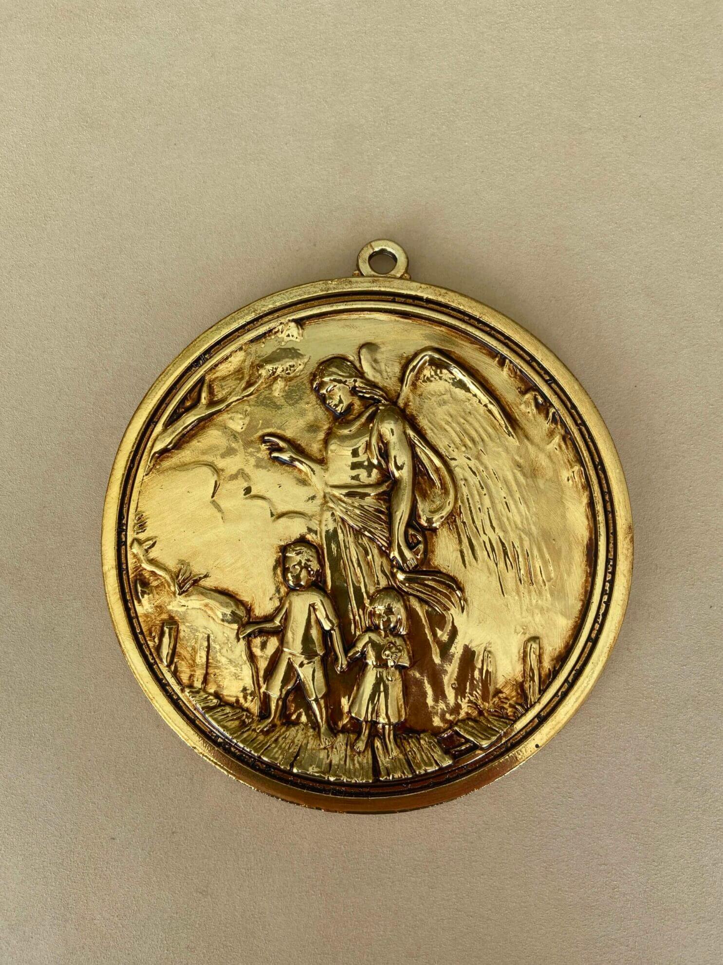 Guardian Angel Medallion 6″