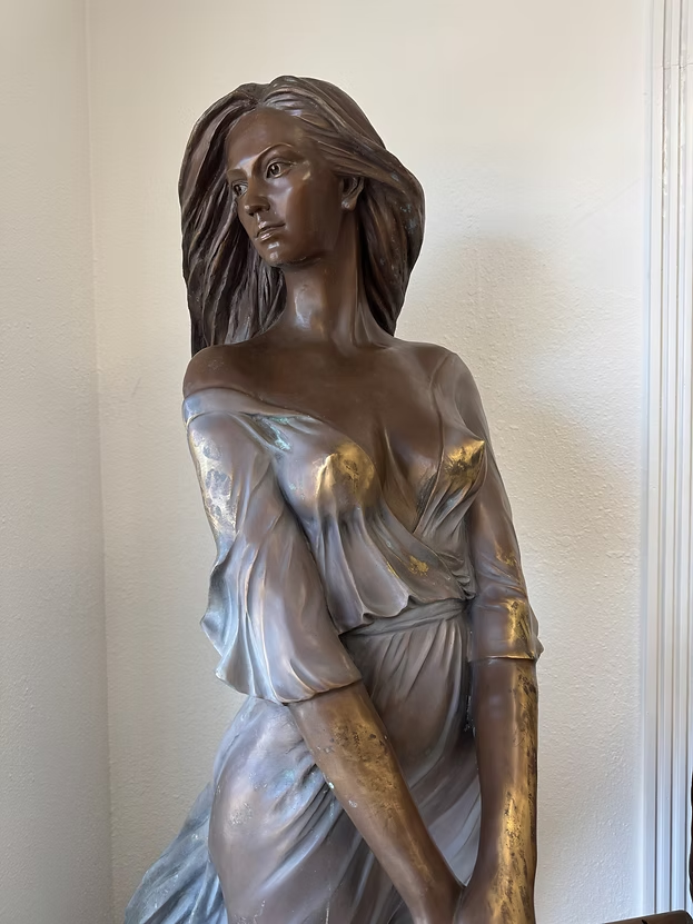 Elegant Lady Looking Sculpture