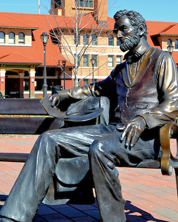 Lincoln Memorial Sculpture in Bronze