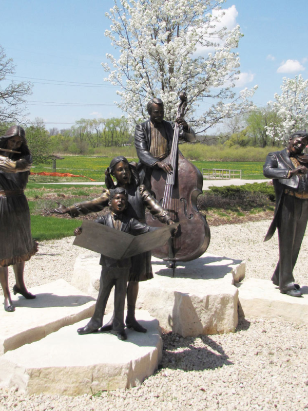 Elegance in Harmony: Bronze Musicians Sculpture