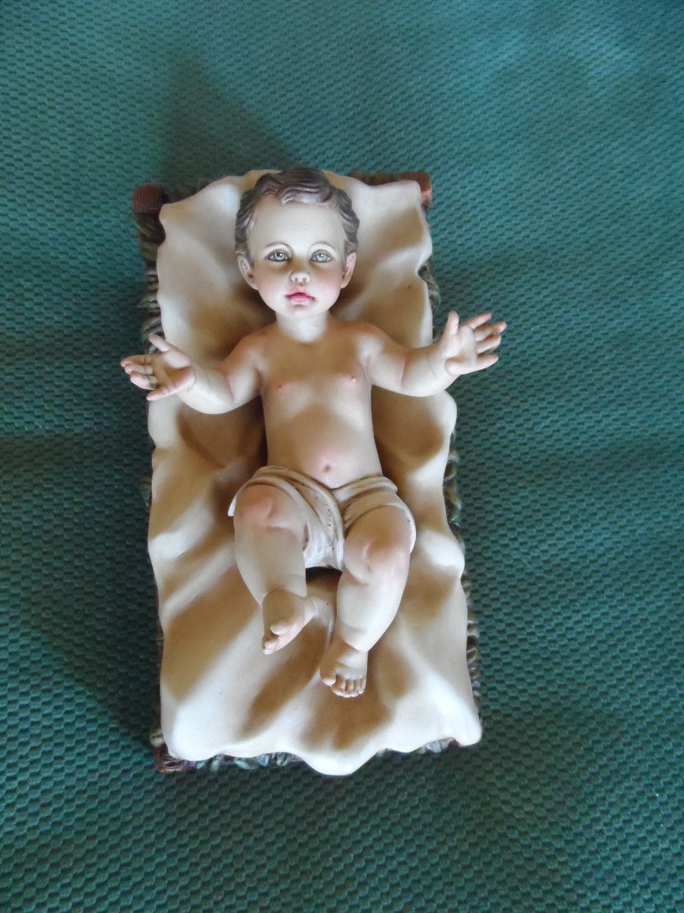 Baby Jesus 7″ in Crib