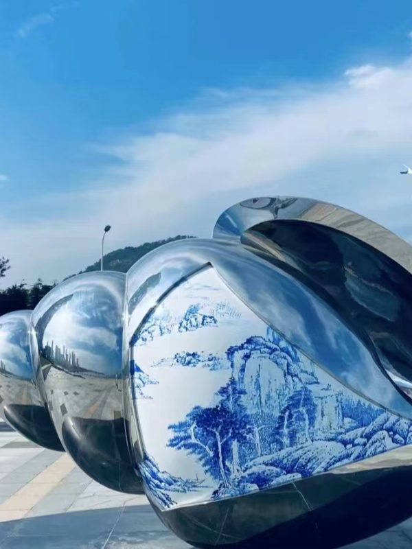 Elegantly Crafted Bronze Shell Sculpture